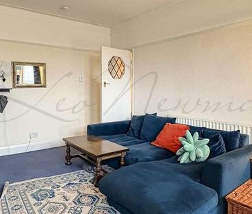 Hainault Court, Forest Rise, London, E17 - Photo 3