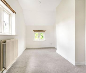4 bedroom detached house to rent - Photo 2