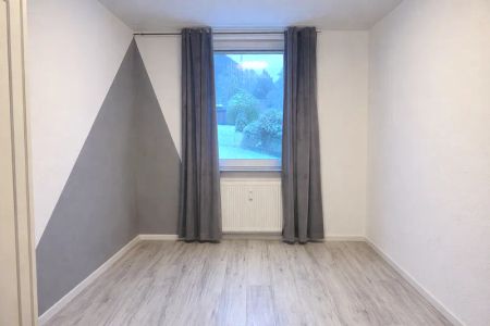 Großzügige 4-Zimmer-Wohnung mit Balkon und Garage in Bergneustadt-Hackenberg - Foto 3
