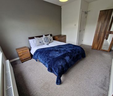 Student Accommodation - Available Now - Photo 3