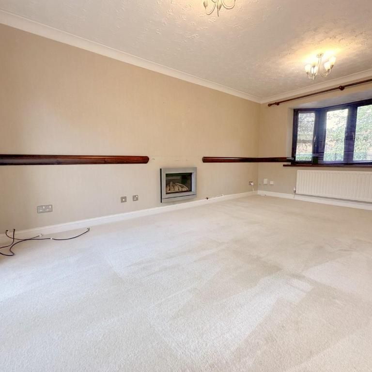4 bedroom detached house to rent - Photo 1