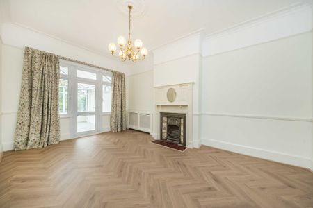 Marryat Road, Wimbledon Village, SW19, London - Photo 2