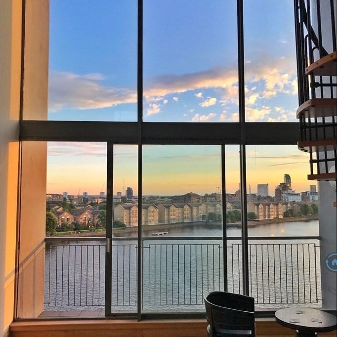 1 bedroom in a flat share to rent - Photo 1