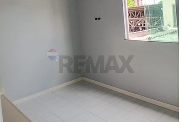ALUGO CASA PARQUE DAS LARANJEIRAS DUPLEX 3 QUARTOS SENDO 1 SUÍTE - Foto 1