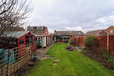 3 bedroom bungalow to rent - Photo 2