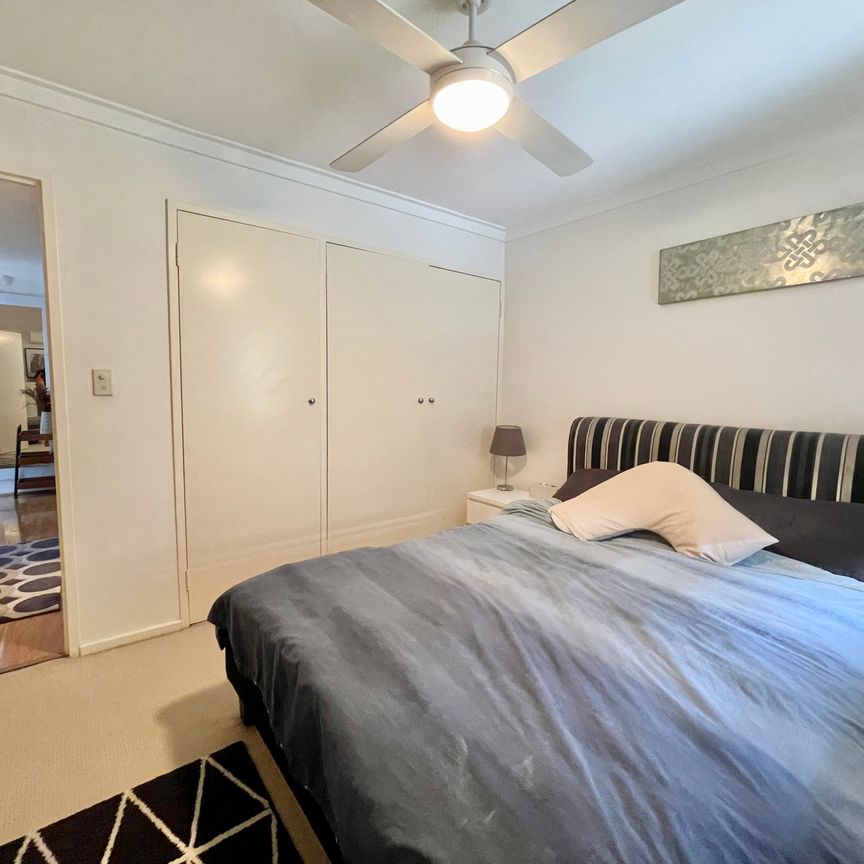 LOW MAINTENANCE 2 BEDROOM VILLA IN A FANTASTIC LOCATION - Photo 1