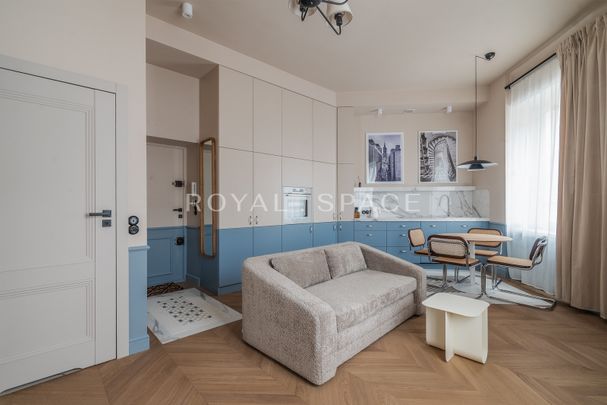 Elegancki Loft w Zabytkowej Kamienicy - Photo 1