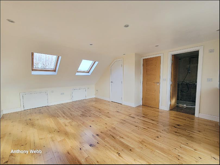 3 bedroom flat to rent - Photo 4