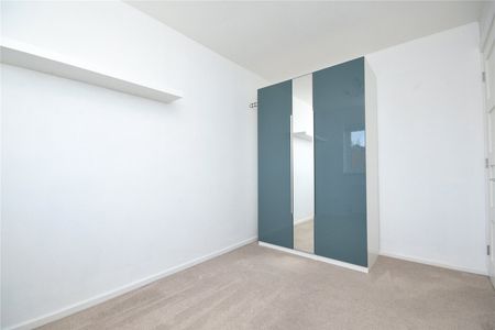 8, Poppleton Way, Tingley, Wakefield, West Yorkshire, WF3 1UU - Photo 2
