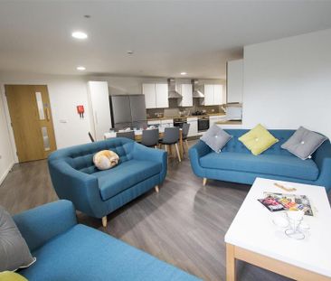 1 bedroom in a flat share to rent - Photo 1