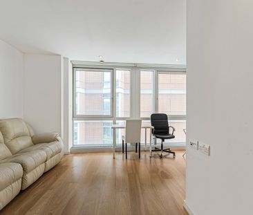 Fairmont Avenue, London, E14 9JA - Photo 2