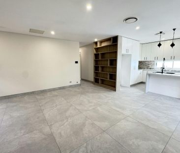 NEWELY RENOVATED FAMILY HOME - Photo 2