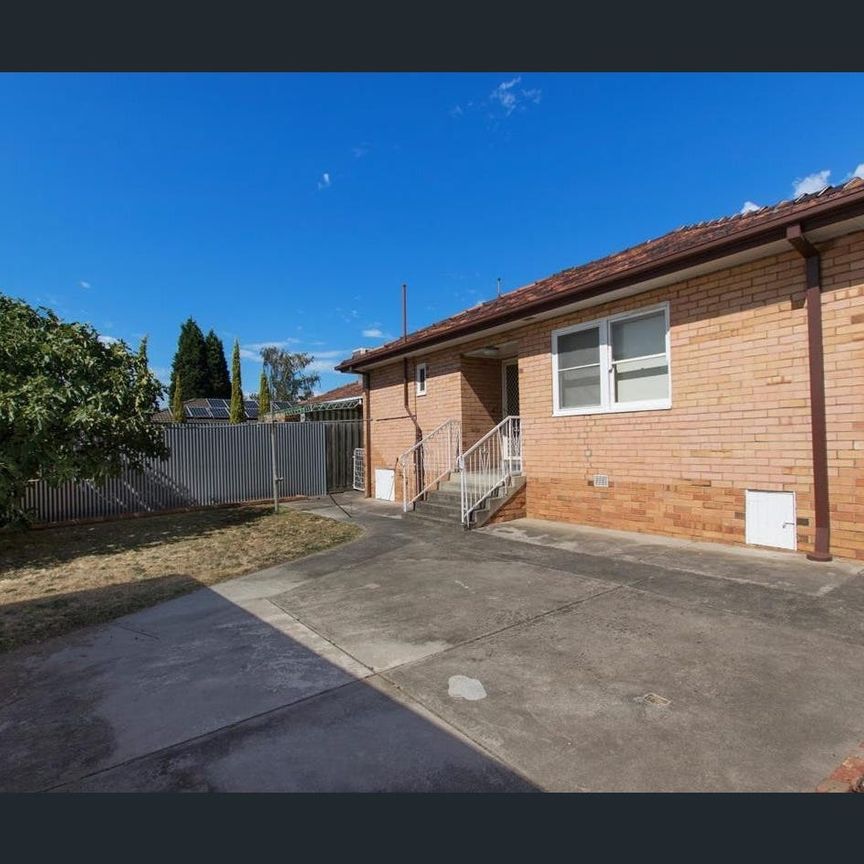 Perfectly positioned in Preston! - Photo 1