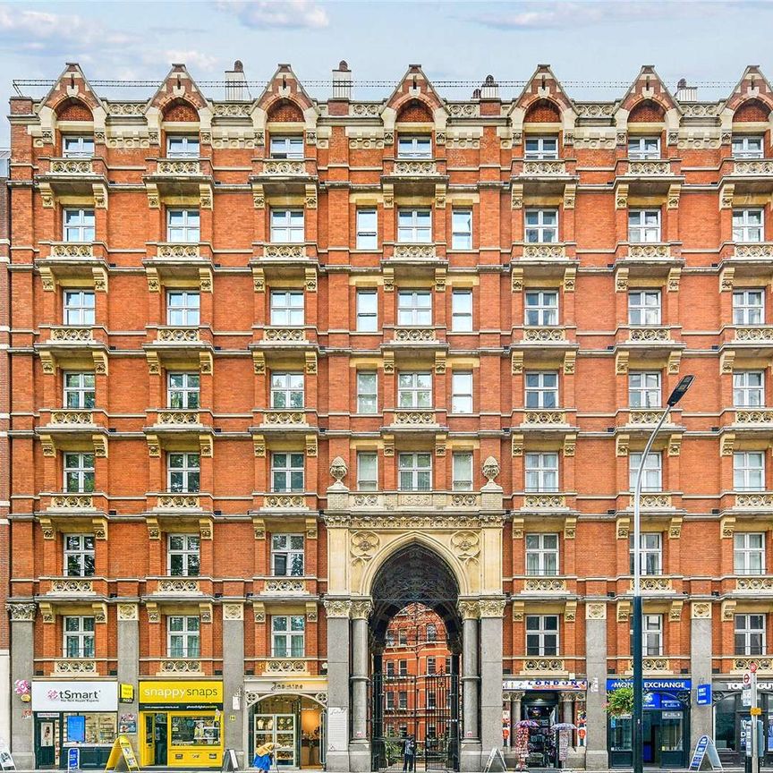 A 2 double bedroom, 2 bathroom apartment in a prime SW1 portered development which is presented in excellent condition throughout. - Photo 1