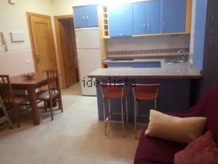 Alquiler de piso en La Trinidad - Foto 2