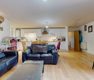 2 bedroom ground floor flat to rent - Photo 4