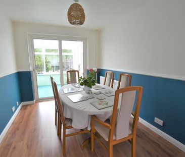 4 bedroom semi-detached house to rent - Photo 2