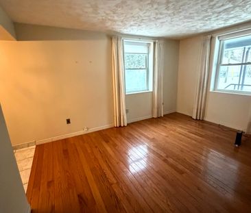 For Lease - 92 Gary Avenue, Hamilton, Ontario - Photo 6