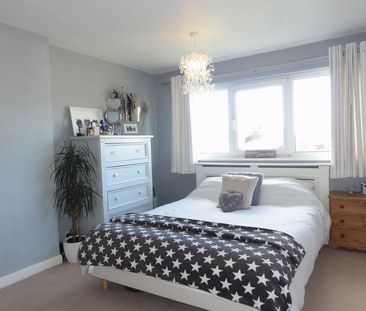 3 bedroom semi-detached house to rent - Photo 6