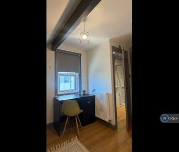 1 bedroom in a house share to rent - Photo 6