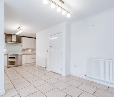 4 bedroom detached house to rent - Photo 6