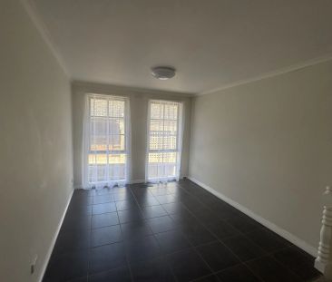 Great family home in a prime position - Photo 5