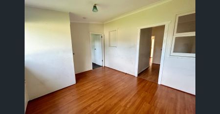 THREE BEDROOM HOME! - Photo 3