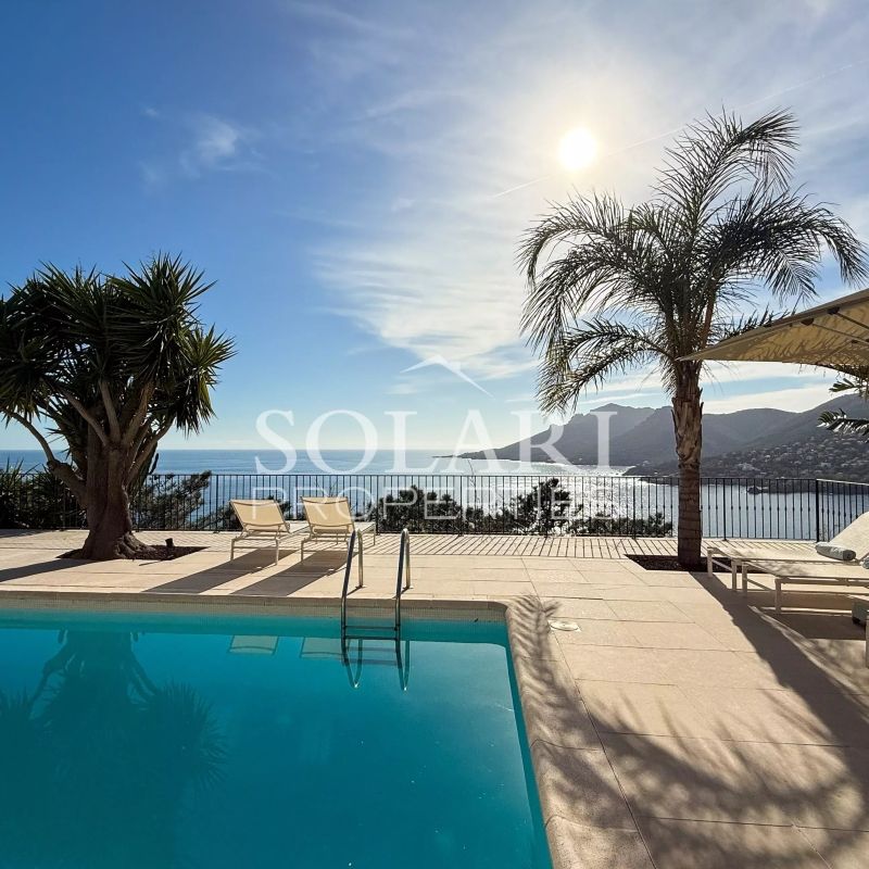 Villa de prestige à Théoule-sur-Mer – Location saisonnière avec piscine - Photo 1