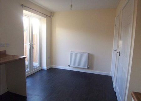 3 bedroom terraced house to rent - Photo 2