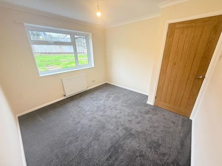 2 bedroom detached bungalow to rent - Photo 3