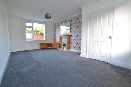 3 bedroom semi-detached house to rent - Photo 4