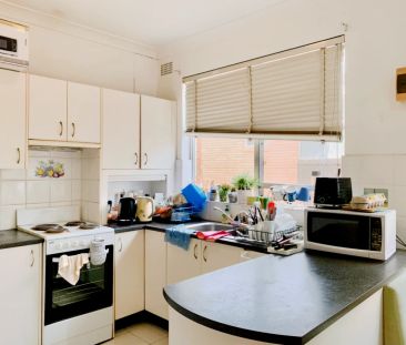 3Bedrooms, 2Bathrooms - Photo 6