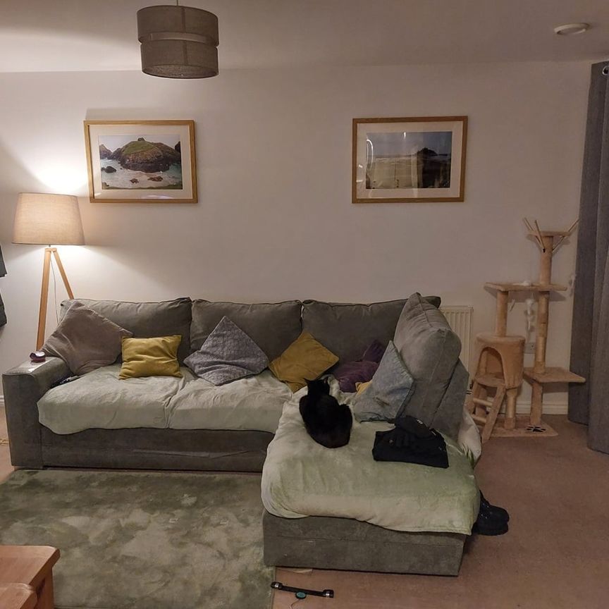 2 Bed Flat, Colby Street, SO16 - Photo 1