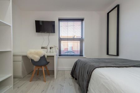 6 bedroom house to rent - Photo 3