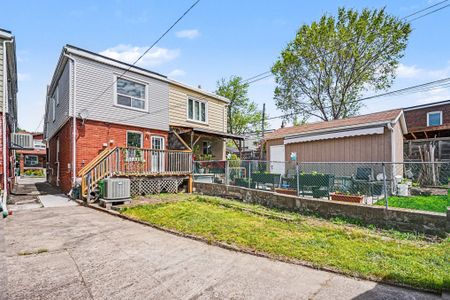 For Lease - 113 Milverton Boulevard, Toronto, Ontario - Photo 3