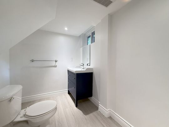 For Lease - 1227b Argreen Road, Mississauga, Ontario - Photo 1