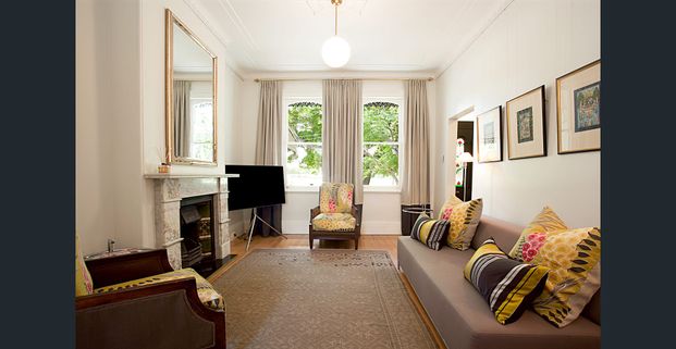 FLYNN HOUSE- IMPECCABLE INNER CITY GEM - Photo 1