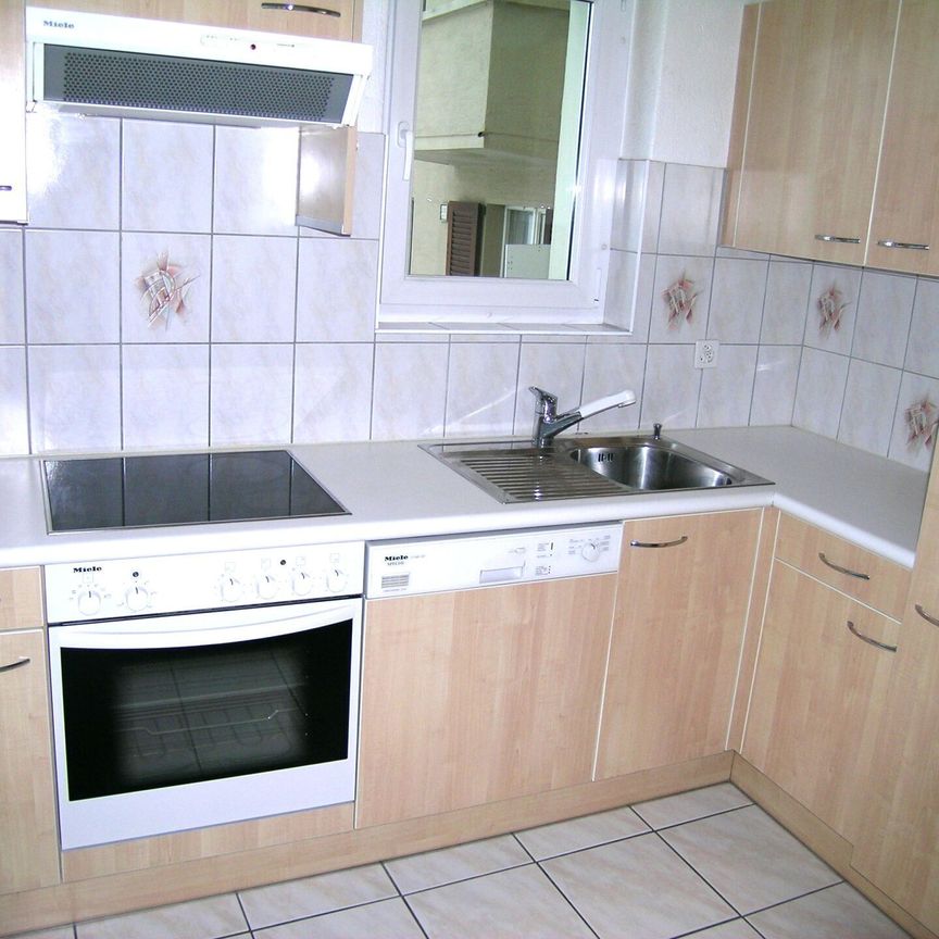 Tavannes, nice 3.5 room apartment on the 2nd floor with balconies - Photo 1