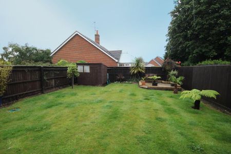 1 bedroom in a house share to rent - Photo 5