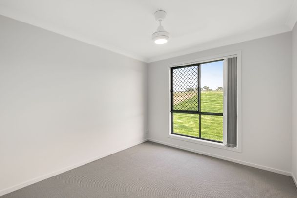 2/1 Wingspan Street - Photo 1