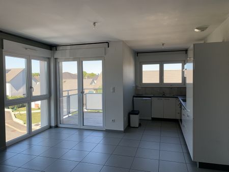 Location Appartement 3 pièces 67m² SARREGUEMINES 57200 - Photo 3