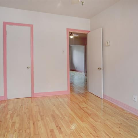 10663 Av. des Récollets - Photo 1