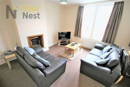 3 bedroom flat to rent - Photo 2