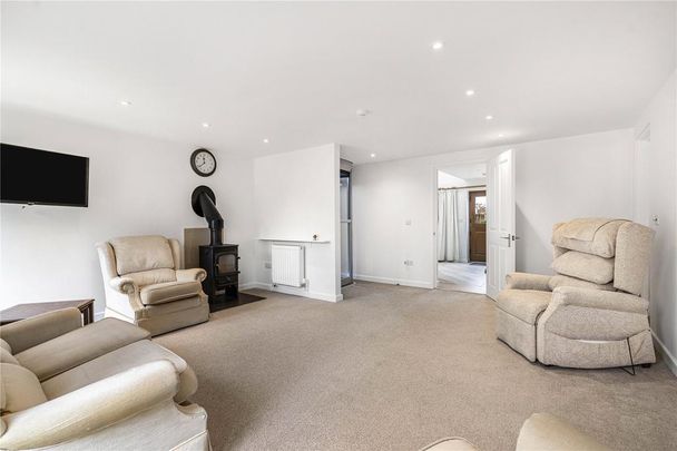 2 bedroom detached house to rent - Photo 1