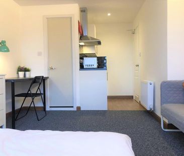 Studio to rent - Photo 5