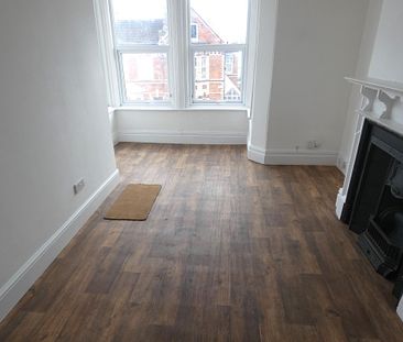 1 bed Apartment - To Let - Photo 3