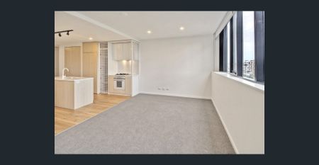Generously Sized & Ultra Modern Apartment. - Photo 2