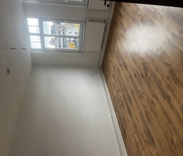 Preisgünstige 2-Zimmer-Wohnung - Foto 1