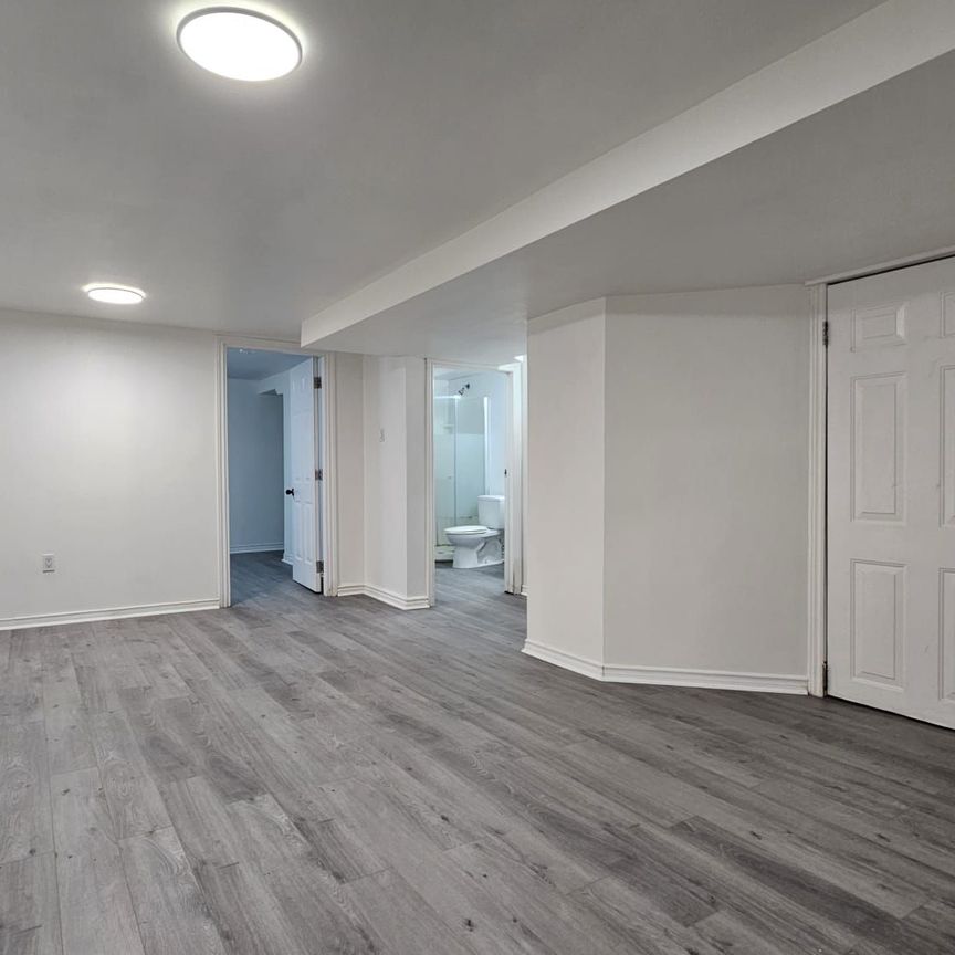 For Lease - 24 Sylvia Street Unit# Back Unit, Barrie, Ontario - Photo 1