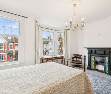 Clonmore Street, London, SW18 - Photo 2